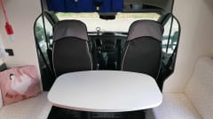 Smurfin 284 – 5p Ford alcove from 2021