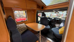 Hymie – Onze compacte, krachtige & off-grid Hymer Van 522!