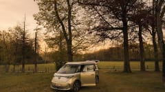 ELSEWHERE I Selected places by Slow Heritage® I – Conversione di design per camper elettrico premium VW ID Buzz  