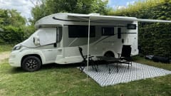 LEIA – Luxury 4 Berth Motorhome - Dog Friendly 