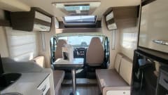 2p Challenger bus from 2015
