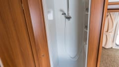 F-type – Length beds, 2 x air conditioning, satellite dish, 2 single beds, 200 extras