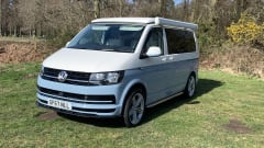 Penelope – Luxury VW T6 4 berth Campervan