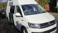 Freedom Kamper – Volkswagen campervan met 4 slaapplaatsen vanaf 2023