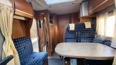 MAO TRAVEL – CAMPING-CAR CHALLENGER 4 PLÄTZE 4 BETTEN KINOBILDSCHIRM