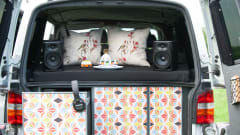 Romper Swamper – Volkswagen campervan met 2 slaapplaatsen uit 2006