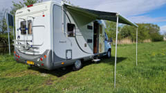 Hymer  – 2p Hymer camper + bicycle carrier