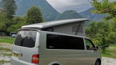 Vanessa – 4 berth Volkswagen T5 campervan 2.5 pdtdi 2007