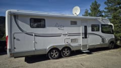Lexi – Very nice and luxurious complete large camper