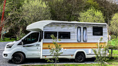 Start in de Ardennen – Luxury 2 person Chausson from 2021 with classic Vanguard rv wrapping.