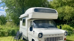 Ollie – On an adventure with a cool oldtimer '76 