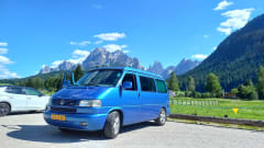 Smurf – 4p Volkswagen bus from 2001