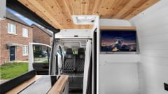 Orca – Ultimate Adventure Off-grid VW Camper