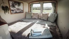 Amari – Escape the ordinary in our cosy, country cottage on wheels!