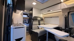 4p Benimar bus uit 2024