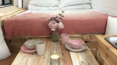 Peach – Cosy Mercedes Sprinter Campervan 