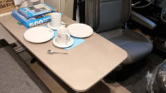 2026 NIEUW! – 🚐 LMC Geräumige, teilintegrierte Wohnung für 3 Personen