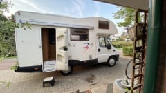 Spacious Fiat 2006 with fully comprehensive insurance, air conditioning, and a very cozy interior