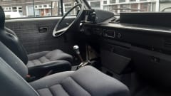Ed Vanture – Volkswagen bus from 1984 (4p, 2 adults)