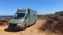 Glamping auf Rädern: Mercedes-Selbstbau-Camper
