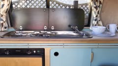 Harley – T5 VW Pop-top 4 Berth (SWB) Campervan (2010)