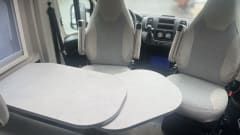 2p Carado campervan uit 2024