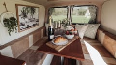 Amari – Escape the ordinary in our cosy, country cottage on wheels!