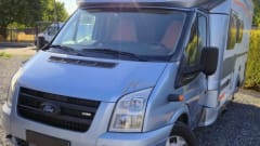 Nexxo T660 – 4p Bürstner semi-integrated uit 2007