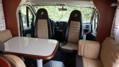3p Dethleffs T 6700 half integral, from 2012