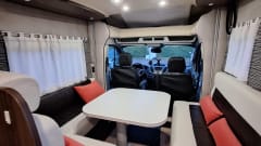 Malle Mats – 4p Benimar semi-integrated uit 2017