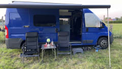 Blue Rambler – Peugeot Boxer bus camper from 2015