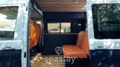 Lottie – Volkswagen Off-Grid Camper Sleeps 4 - Carries 5
