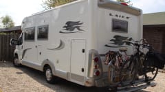 Very spacious family camper