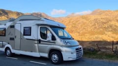 Bart 4 berth –  Fiat Ducato based Burstner Ixeo 664