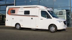 Roxi – Magnifique camping-car semi-intégré de luxe Dethleffs (4 personnes) de 2021 (ventilateur Maxx inclus !)