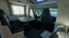 4p Sunlight semi-integrated uit 2024