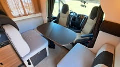 King 9 – Brand new luxury 5-person camper