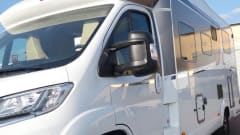 Chili – Burstner Ixeo 30J. Edition with hydr. Lifting supports, body climate and much more