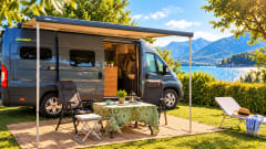 Luxe  HYMER buscamper met lengtebedden.