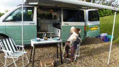 Betsy – Betsy the VW Campervan from 2023 sleeps 4