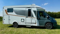 LYSEO CRUISER – SEMINTEGRALE BUESRTNER LYSEO TD 690 G - LETTI GEMELLI, GARAGE