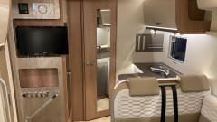 Kayden – 4 Berth Luxury Motorhome