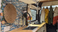 Crafty Fredrick – The comfverted 2018 VW Crafter Supervan 