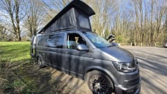 Vanessa – High Spec 4 berth VW T6 campervan
