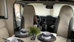 Holiday Adventure – 4p Roller Team semi-integrated uit 2022