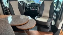 Posseltje – 2+1 pers. Pössl road camper 5.40 m uit 2013