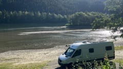 Mercedes sprinter zelfbouwcamper