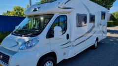 Complete 4 person family camper!