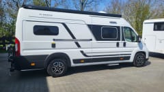 Adria Twin Sport 640 SLB wit – Chic camper van automatic with single beds, navigation system, etc.