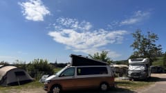 Max – 5p Volkswagen campervan uit 2017